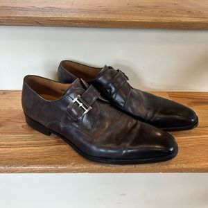 Men’s Magnanni dress shoe with buckle